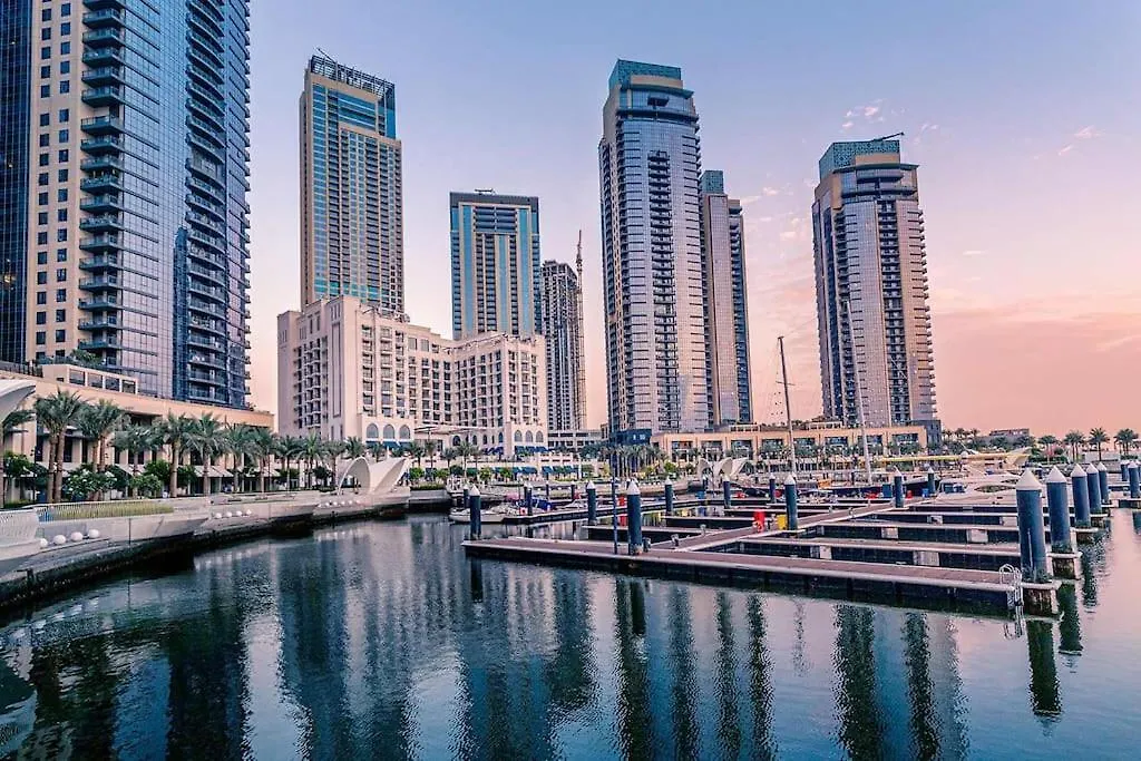 Luxury 2Br Flat In Palace Residence Dubai