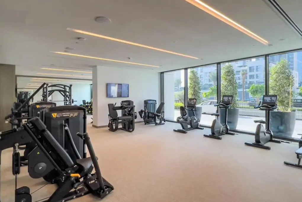 Luxury 2Br Flat In Palace Residence Dubai Apartment