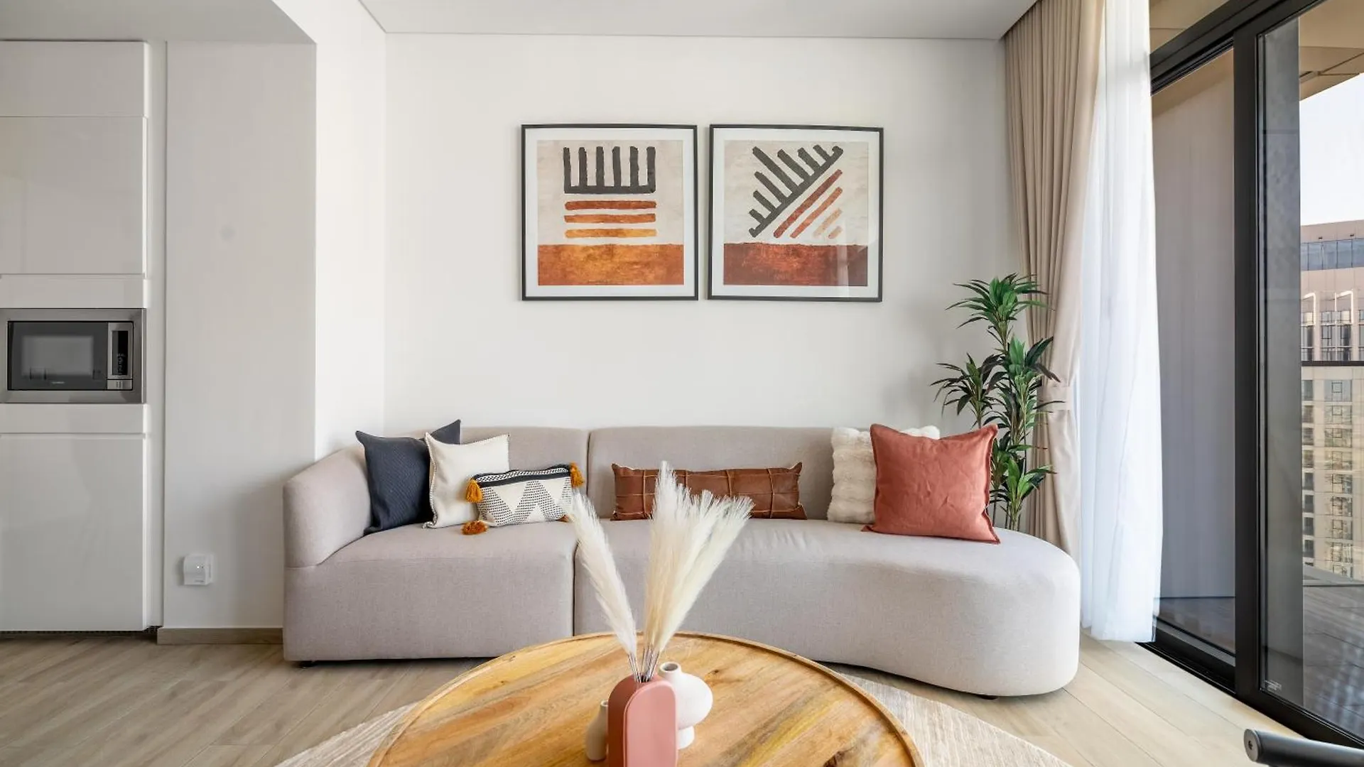 Luxury 2Br Flat In Palace Residence Dubai 0*,